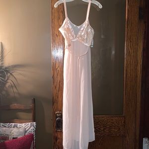 Flora by Flora Nikrooz Apricot sheer long lingerie gown NWT size L